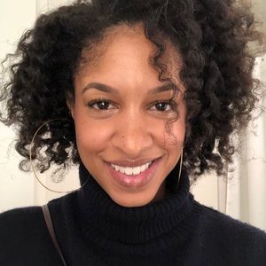 Meet your Posher, Simone